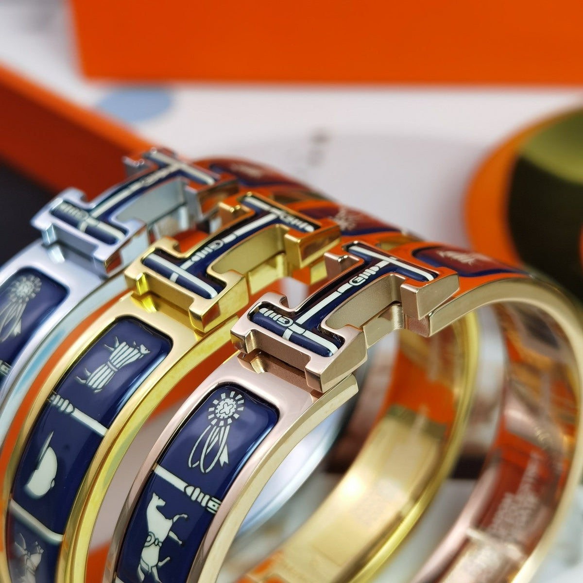 ¡®Lume Jewels¡¯H COUVERTURES DARK BLUE BRACELET