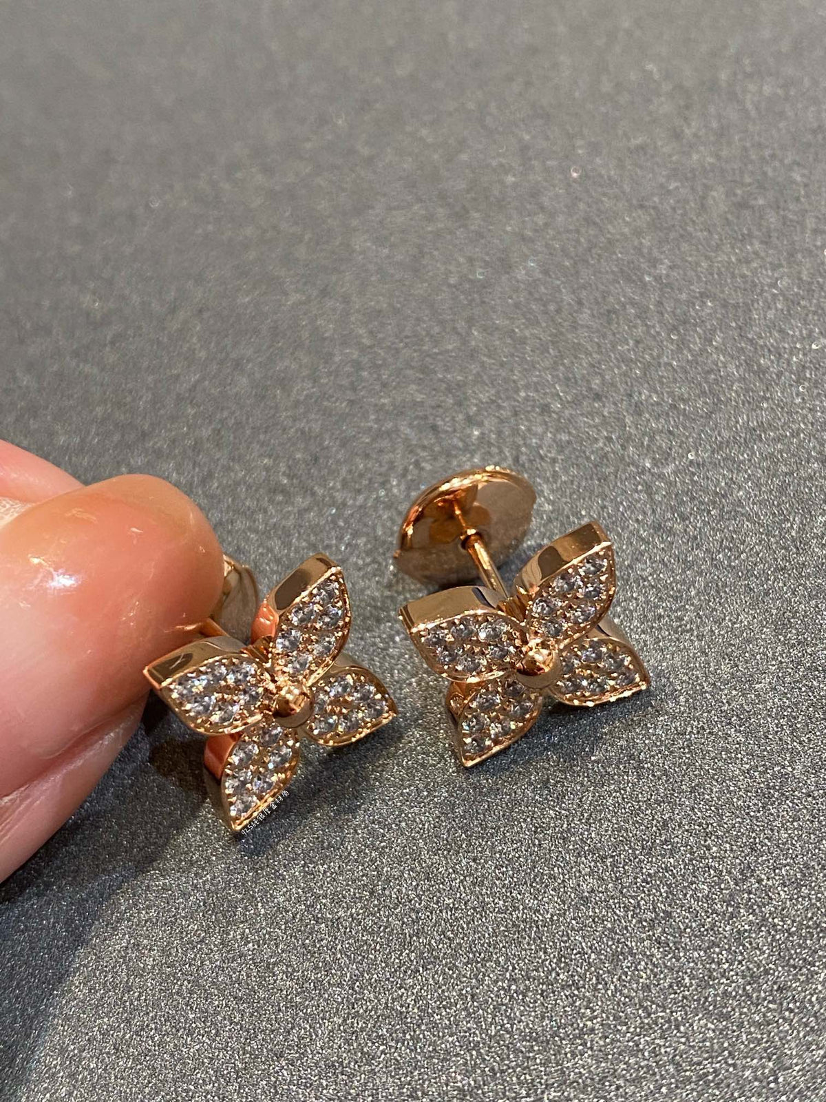 ¡®Lume Jewels¡¯STAR DIAMOND EARRINGS