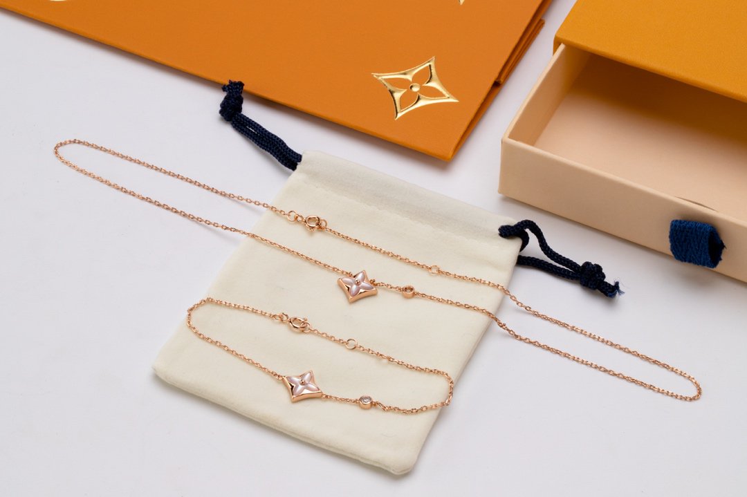 ¡®Lume Jewels¡¯STAR PINK MOP 1 DIAMOND PINK GOLD NECKLACE
