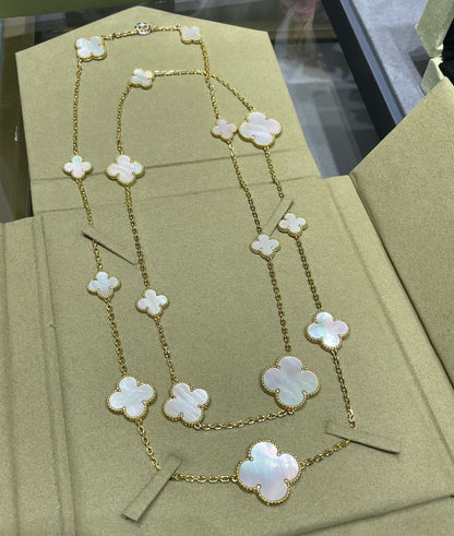 ¡®Lume Jewels¡¯CLOVER 16 MOTIF WHITE MOP GOLD NECKLACE