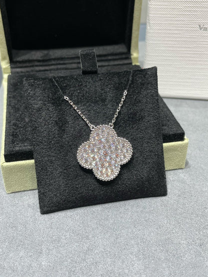 ¡®Lume Jewels¡¯CLOVER 25MM LARGE PENDANT DIAMOND PAVED SILVER NECKLACE