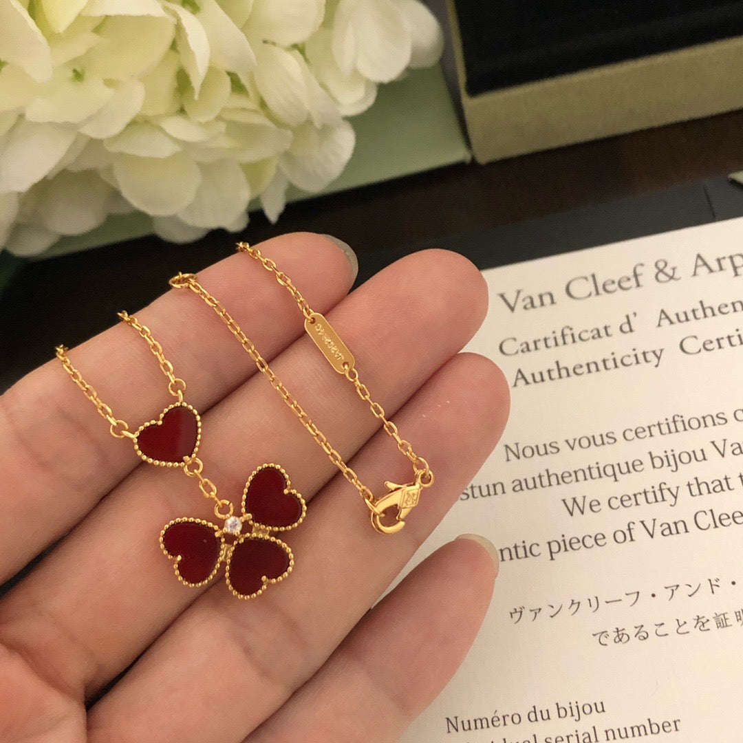 [Lume Jewels] Gold-tone Red Heart Pendant