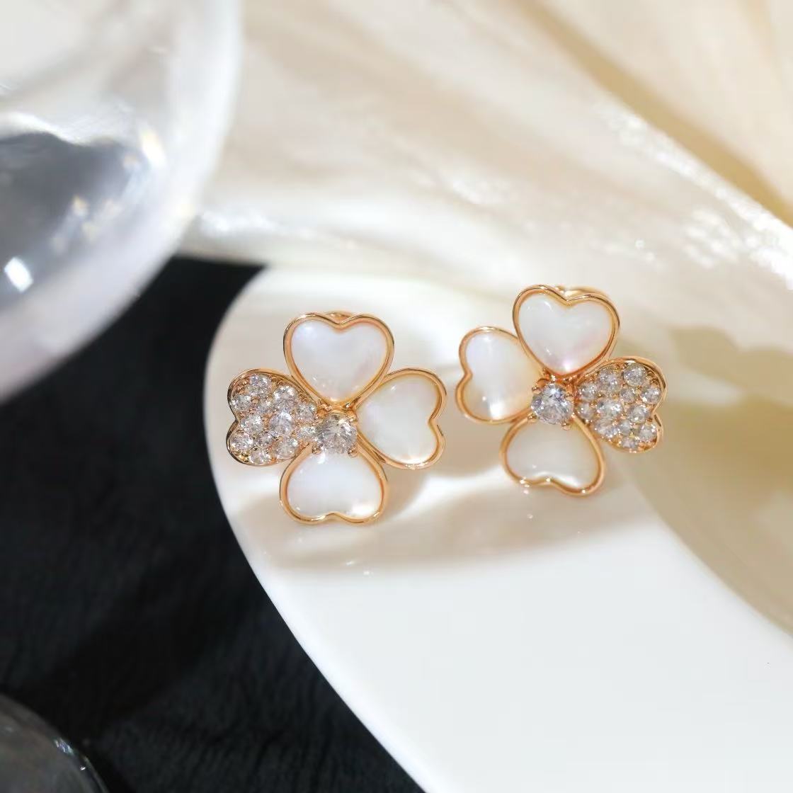 [Lume Jewels]FRIVOLE PINK GOLD FLOWER DIAMOND EARRINGS 2