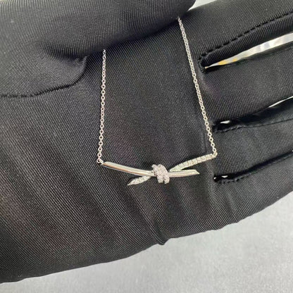 [Lume Jewels]T House Diamond-Studded Knot Necklace